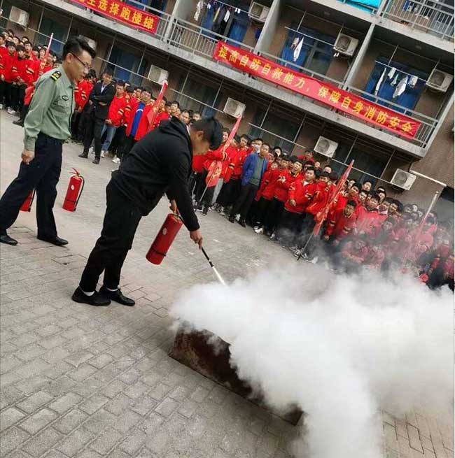 邯郸北方汽修学校消防演练